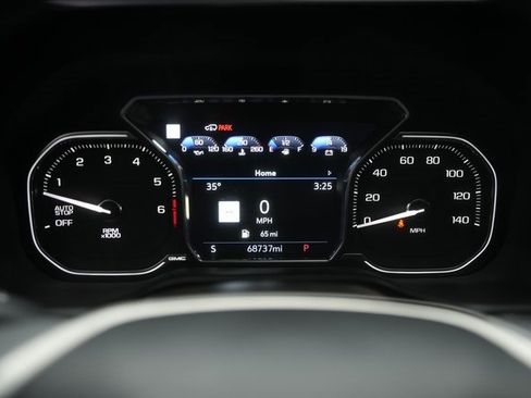 Used 2021 GMC Yukon Denali w/ Denali Premium Package image 27