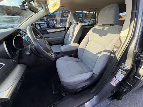 Used 2018 Subaru Outback 2.5i Premium AWD/4WD image 11
