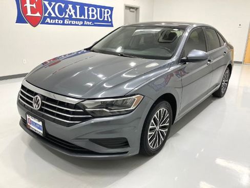 Used 2019 Volkswagen Jetta SE image 16