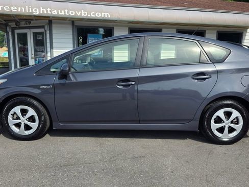Used 2014 Toyota Prius Three FWD image 8