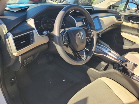 Used 2019 Honda Clarity Plug-In Hybrid image 12