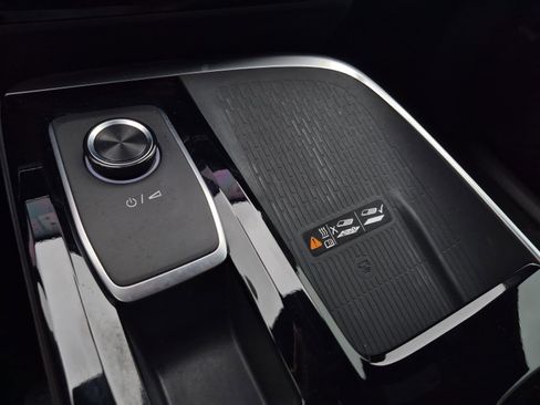 Certified 2025 Buick Enclave Sport Touring w/ Power Package FWD image 34