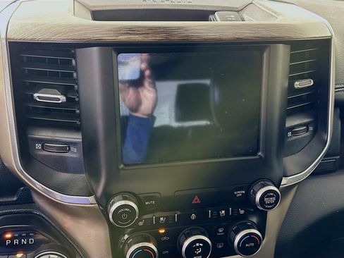 Used 2019 RAM 1500 Laramie image 18