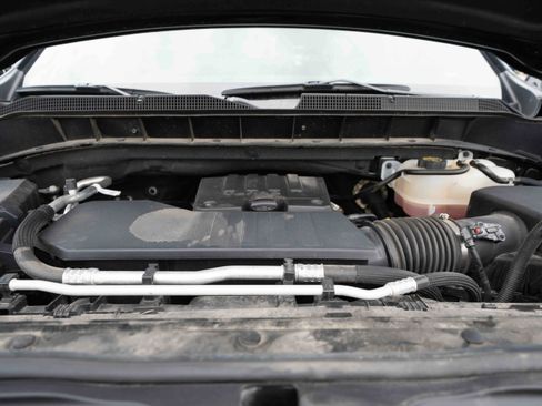 Used 2024 Chevrolet Silverado 1500 LT AWD/4WD image 30