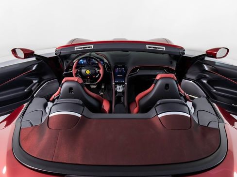Certified 2025 Ferrari Roma Spider image 22