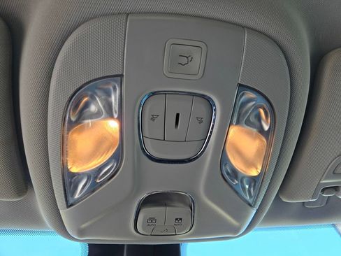 Used 2022 Jeep Compass Latitude w/ Sun and Sound Group image 22