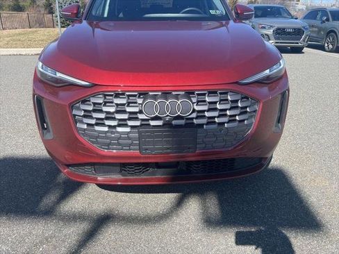 Certified 2025 Audi Q5 Premium Plus w/ Premium Plus image 2