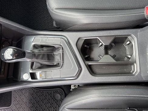 Used 2023 Volkswagen Tiguan SE image 26