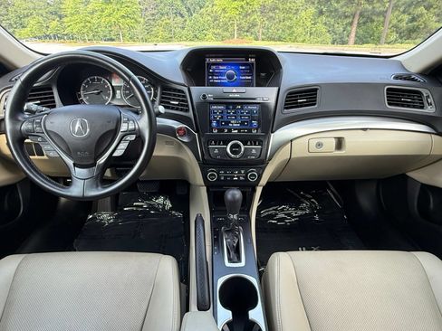Used 2017 Acura ILX FWD image 23