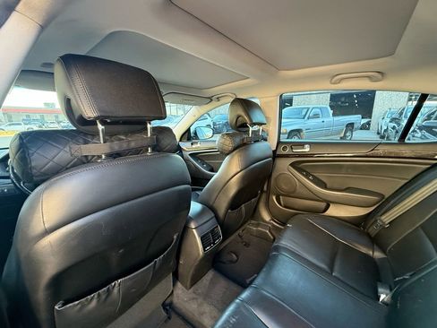Used 2014 Kia Cadenza Premium w/ Technology Package image 16