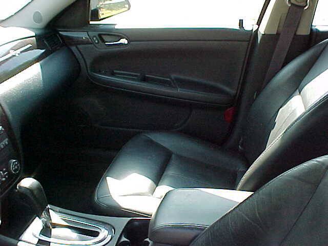 Used 2012 Chevrolet Impala LTZ FWD image 20