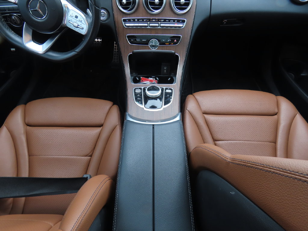 Used 2020 Mercedes-Benz C 300 Sedan image 9