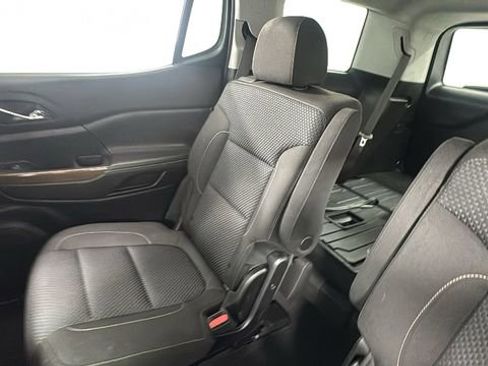 Used 2023 GMC Acadia SLE w/ Driver Convenience Package image 14