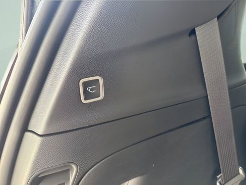 New 2026 Chrysler Pacifica Select image 18