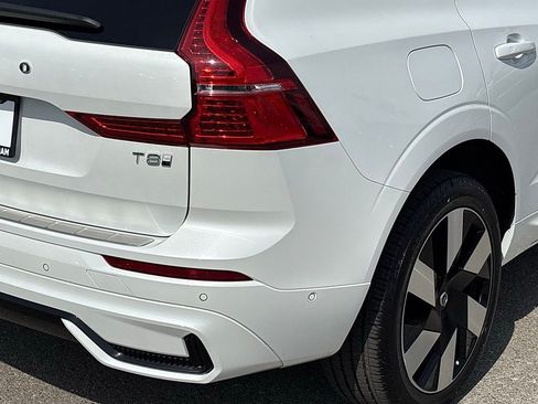 Used 2025 Volvo XC60 T8 Ultra w/ Protection Package Premier AWD/4WD image 5