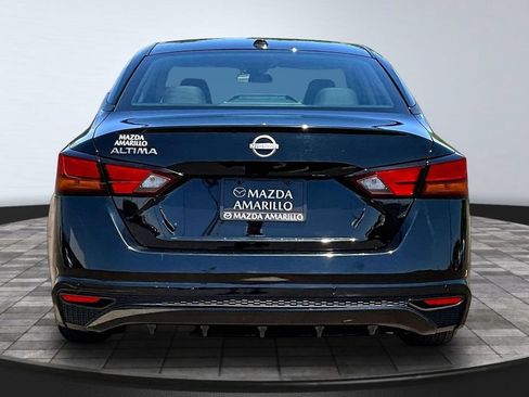 Used 2025 Nissan Altima 2.5 SV FWD image 6