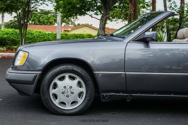 Used 1995 Mercedes-Benz E 320 Convertible image 4