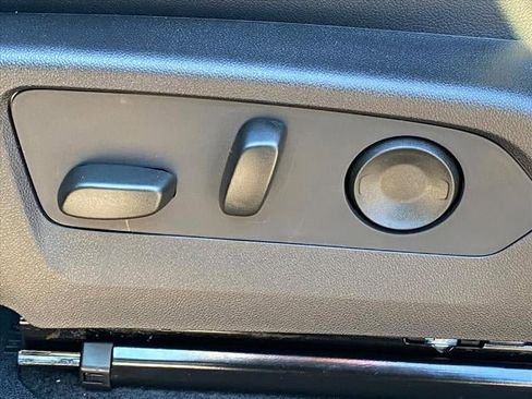 New 2026 GMC Canyon Elevation w/ Convenience Package image 17