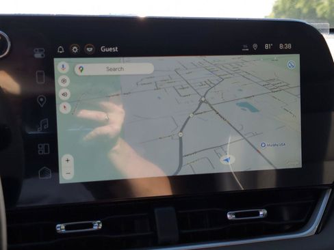 New 2026 Chevrolet Equinox LT w/ Convenience Package II FWD image 22