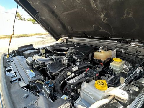 Used 2020 Jeep Wrangler Unlimited Rubicon image 32