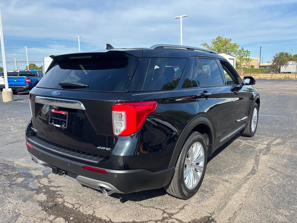 Used 2024 Ford Explorer Limited w/ Limited Technology Package AWD/4WD image 5