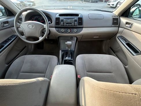 Used 2005 Toyota Camry LE FWD image 16