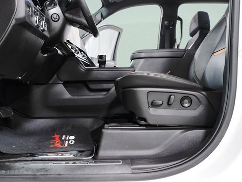 Used 2025 GMC Sierra 1500 AT4 AWD/4WD image 26