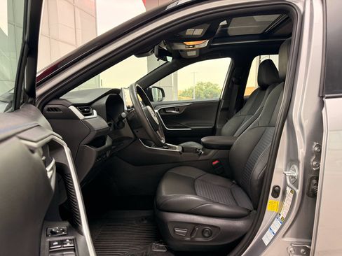 Used 2021 Toyota RAV4 XSE AWD/4WD image 13