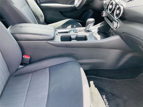 Used 2024 Nissan Sentra SV FWD image 23