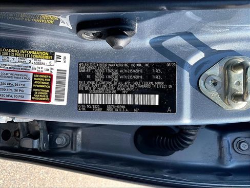 Used 2020 Toyota Highlander XLE AWD/4WD image 9
