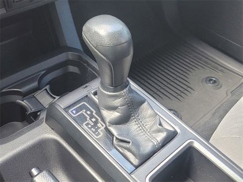 Used 2022 Toyota Tacoma SR w/ SR Convenience Package image 27