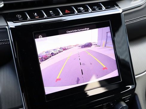 New 2025 Jeep Grand Cherokee Altitude image 30