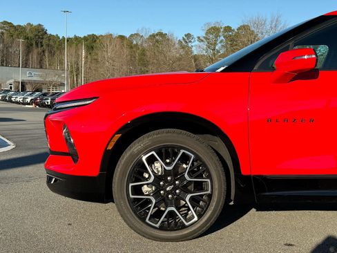 Used 2023 Chevrolet Blazer RS w/ Enhanced Convenience Package image 11