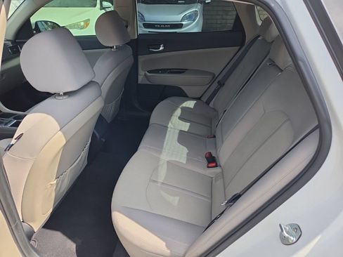 Used 2016 Kia Optima LX FWD image 11