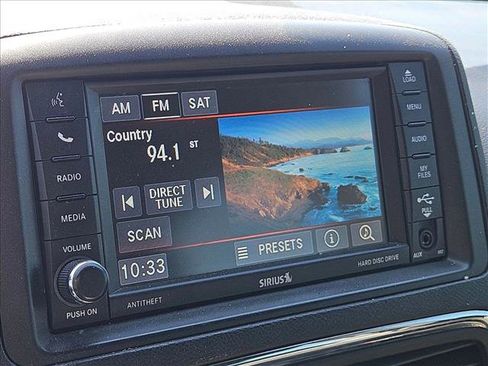 Used 2018 Dodge Grand Caravan SXT image 13