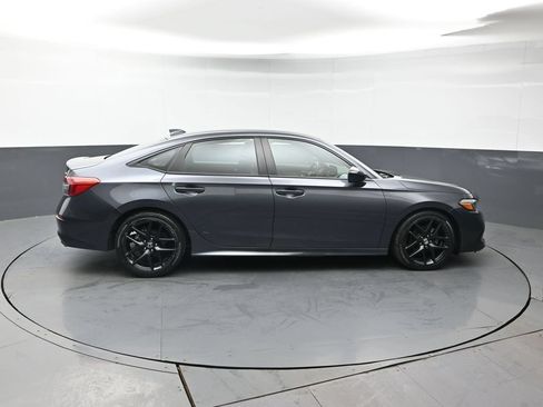 Used 2023 Honda Civic Sport image 7