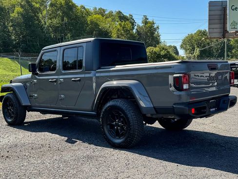 Used 2022 Jeep Gladiator Sport AWD/4WD image 5