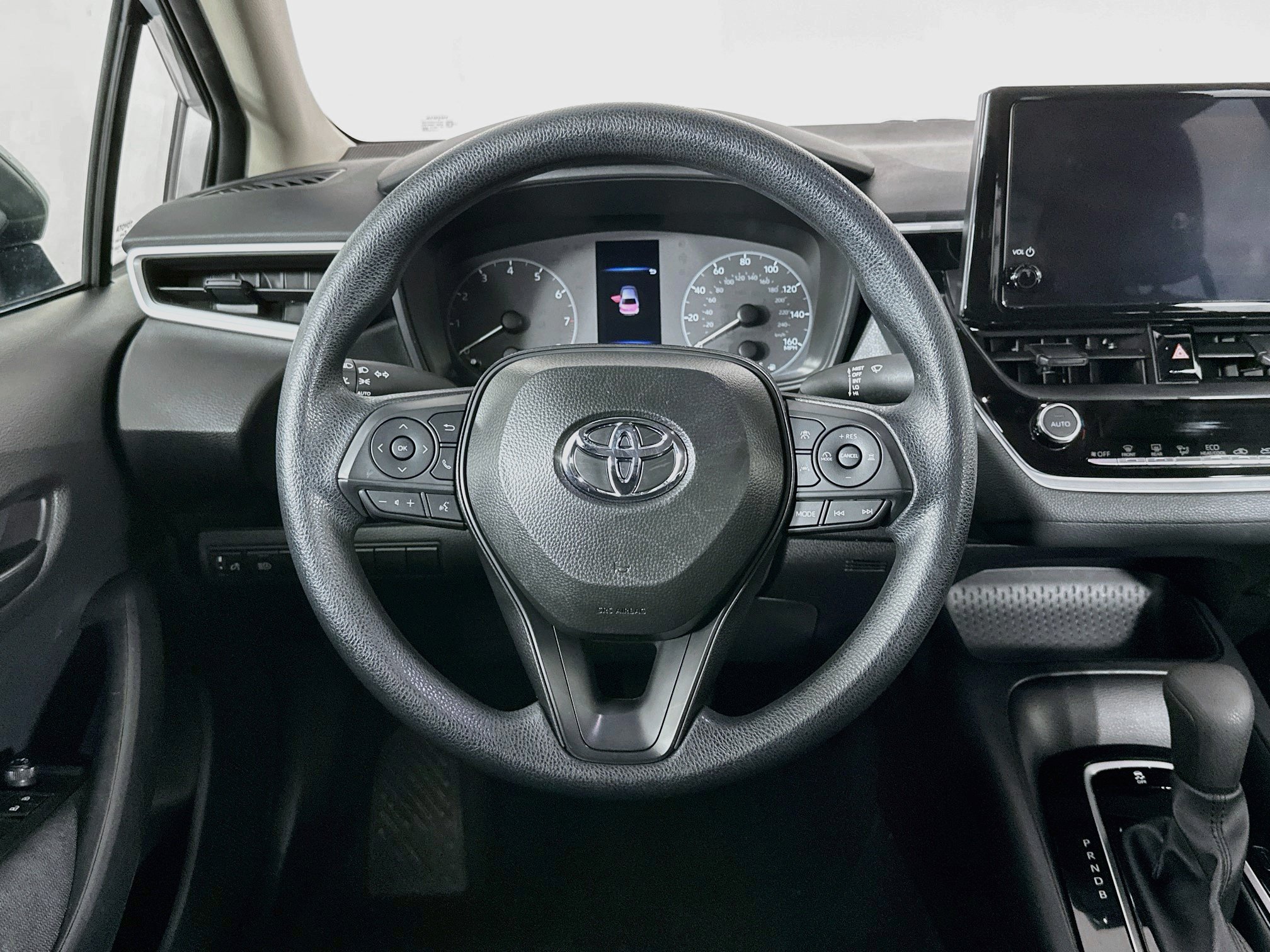 Used 2025 Toyota Corolla LE FWD image 17