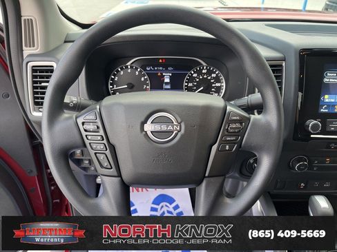 Used 2024 Nissan Frontier SV w/ Technology Package image 8