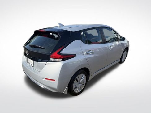 Used 2023 Nissan Leaf S FWD image 2