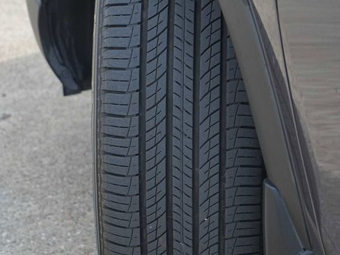 Used 2024 Honda Pilot EX-L image 29