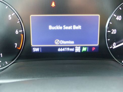 Used 2023 Buick Envision Preferred w/ Premium Seat Package image 27