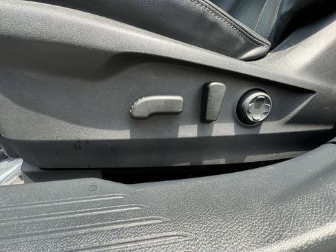 Used 2023 Subaru Outback Touring AWD/4WD image 22