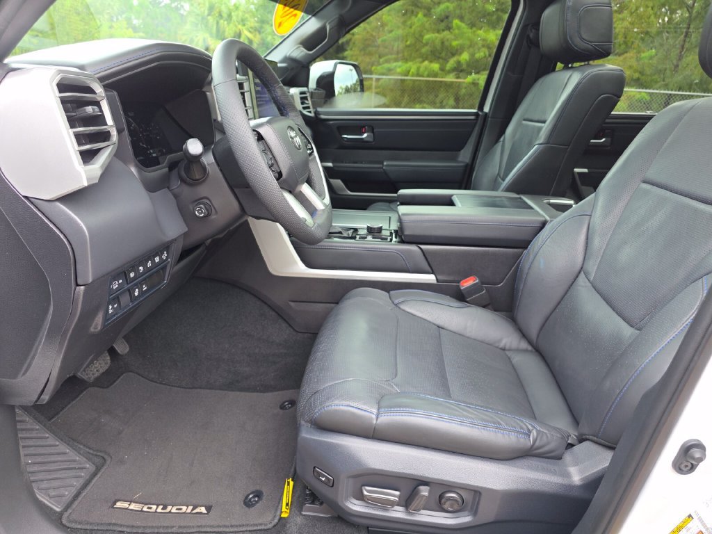 Certified 2025 Toyota Sequoia Platinum AWD/4WD image 27