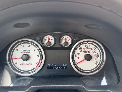 Used 2009 Ford Focus SES FWD image 25