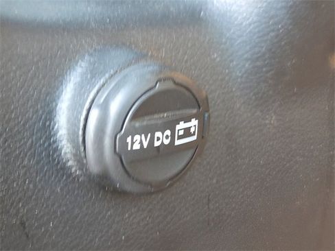 Used 2019 Jeep Wrangler Unlimited Sahara image 21