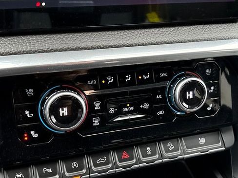 Used 2023 GMC Sierra 1500 Denali w/ Technology Package image 14