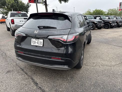 Used 2024 Honda HR-V EX-L image 9