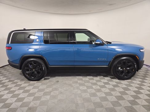 Used 2024 Rivian R1S Adventure Dual AWD/4WD image 6