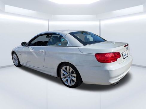 Used 2011 BMW 328i Convertible image 6